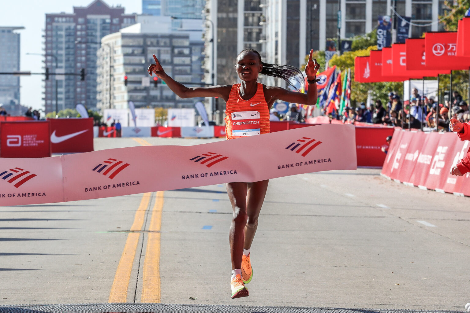 Ruth Chepngetich Just Misses WR, Runs 21418 to Win 2022 Chicago